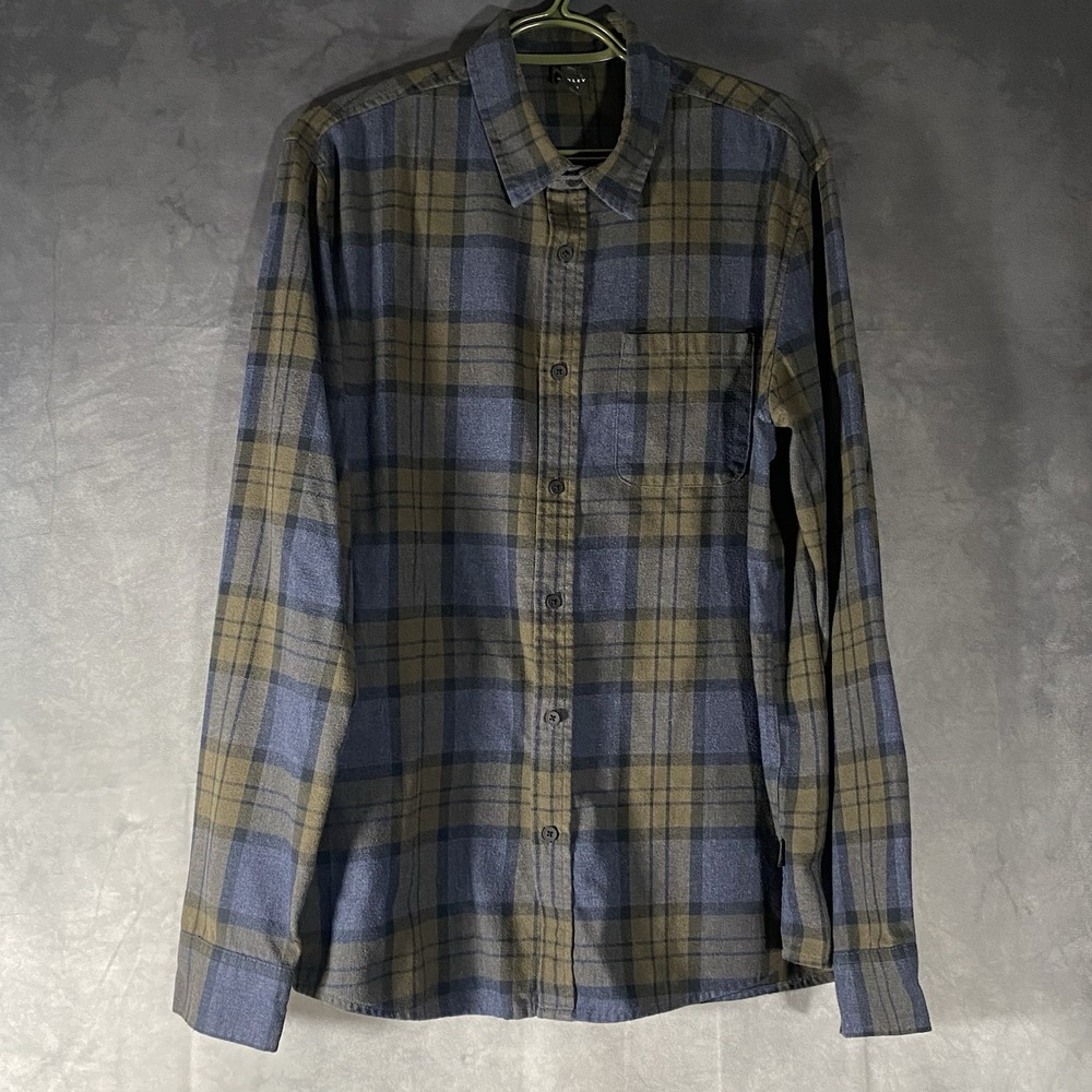 Oakley Shirt Mens Medium Gray Blue Plaid Button Down Long Sleeve Casual Logo